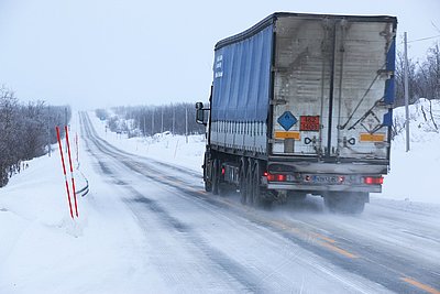 Transport on the E8 in winter © NPRA (Norwegian Public Roads Administration)