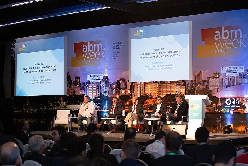 Participants of the plenary session “Industry 4.0: Big Data Analytics for Processes Optimization” © ABM